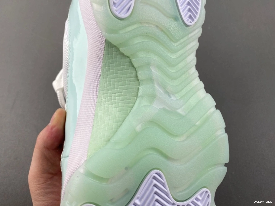 Reps Air 'Igloo' Low  11 Retro Jordan AH7860-103 0512